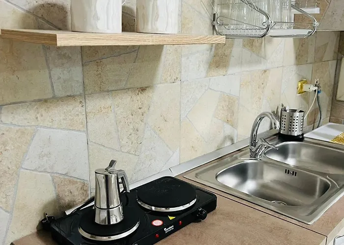 Home Green Apartment *